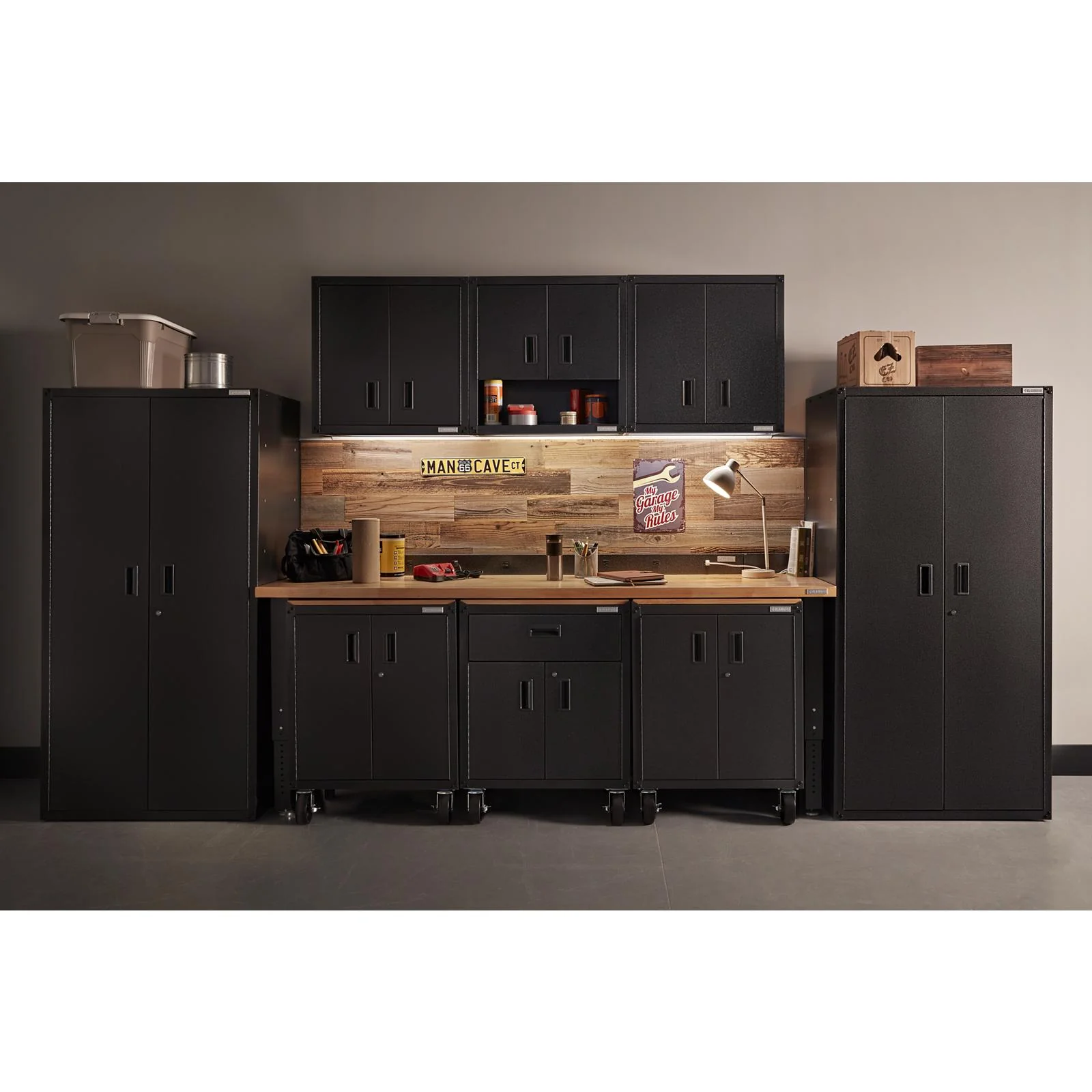 6' Wide 9-Outlet Workbench Powerstrip