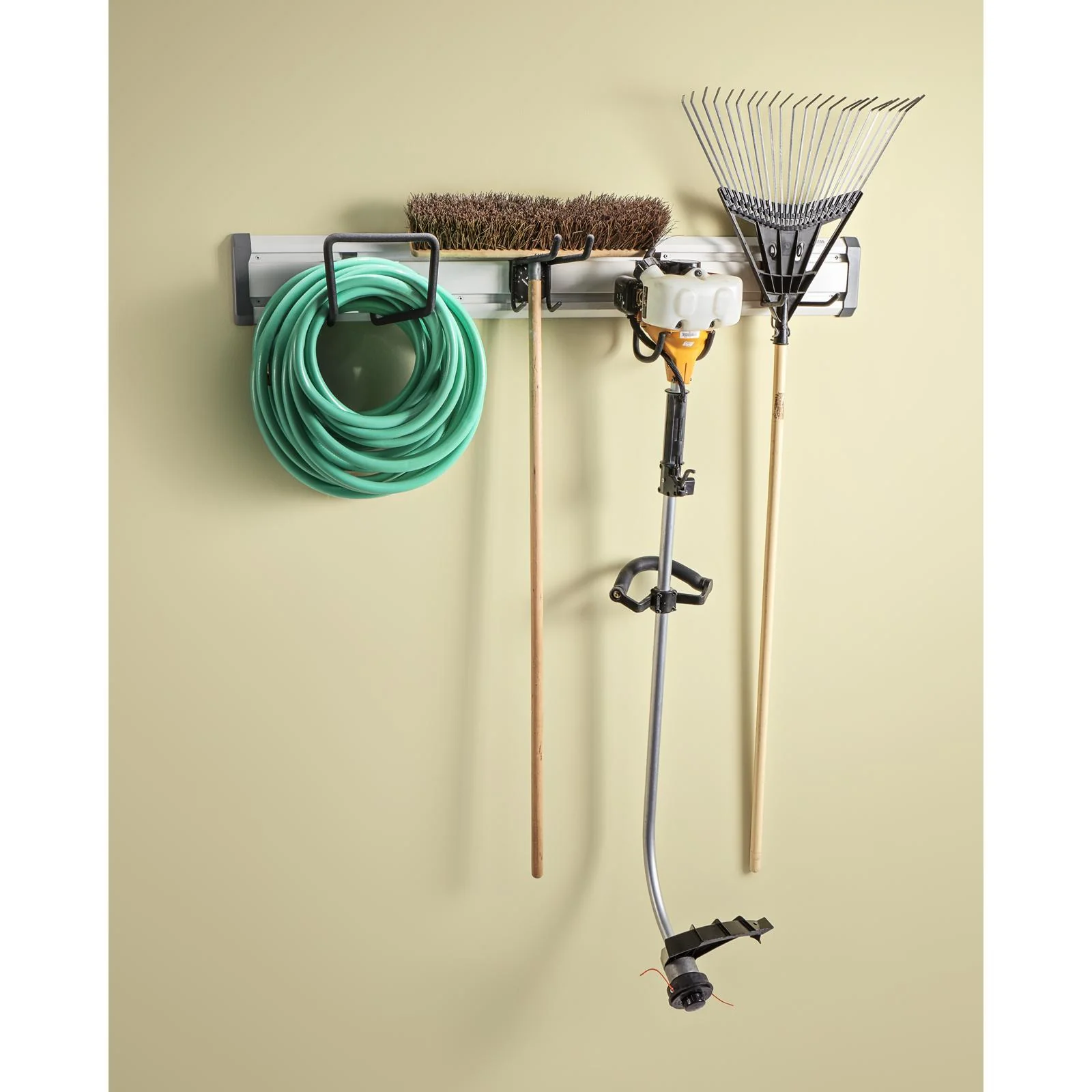 171-lawn-care-geartrack-pack-3.webp Lawn Care GearTrack® Pack